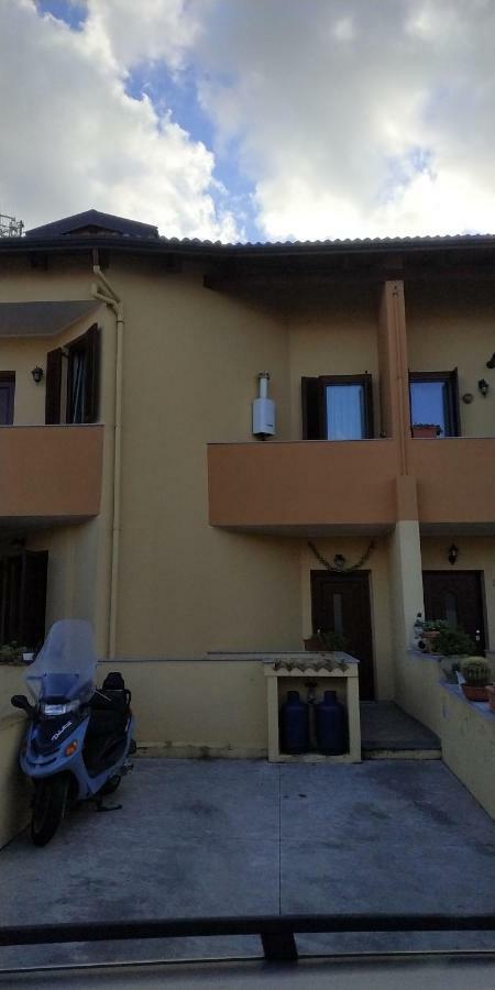 Appartamento Alma House Porto Torres Esterno foto